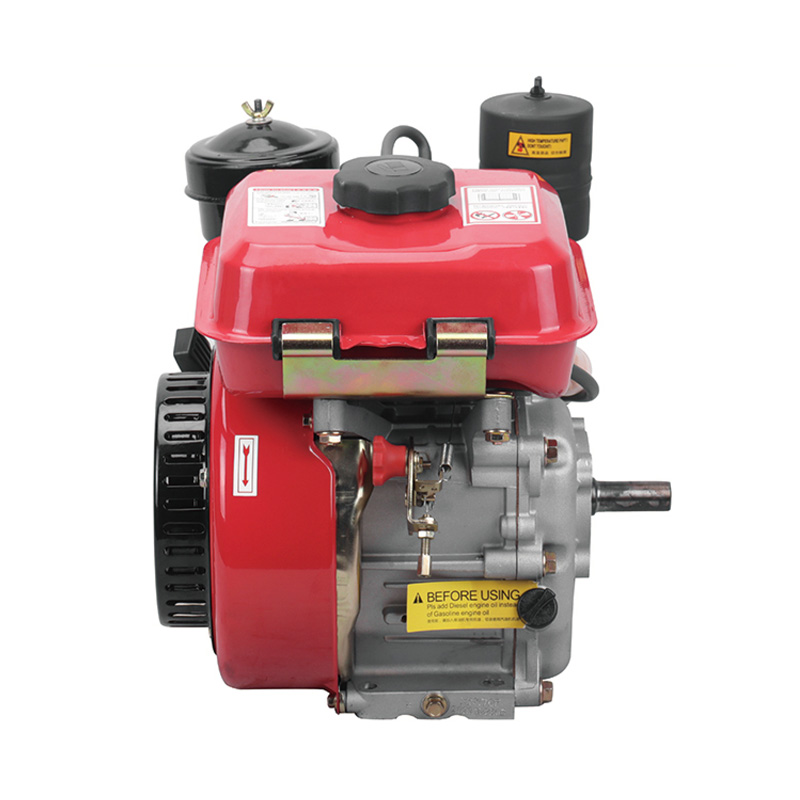 Небольшой портативный бензиновый двигатель мощностью 170F