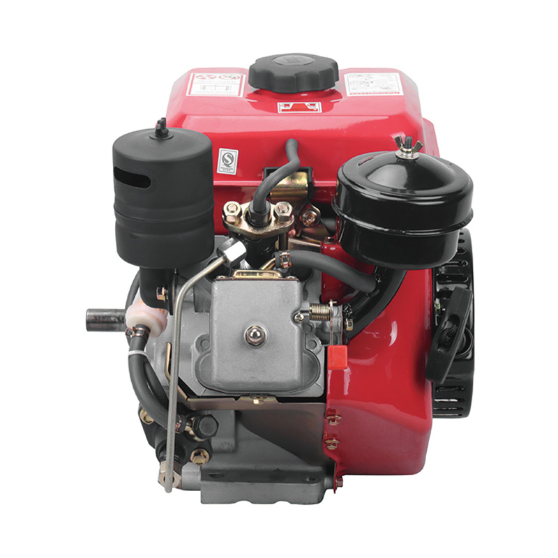 Небольшой портативный бензиновый двигатель мощностью 170F